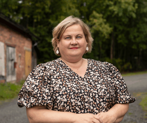 MIRKA MUUKKONEN